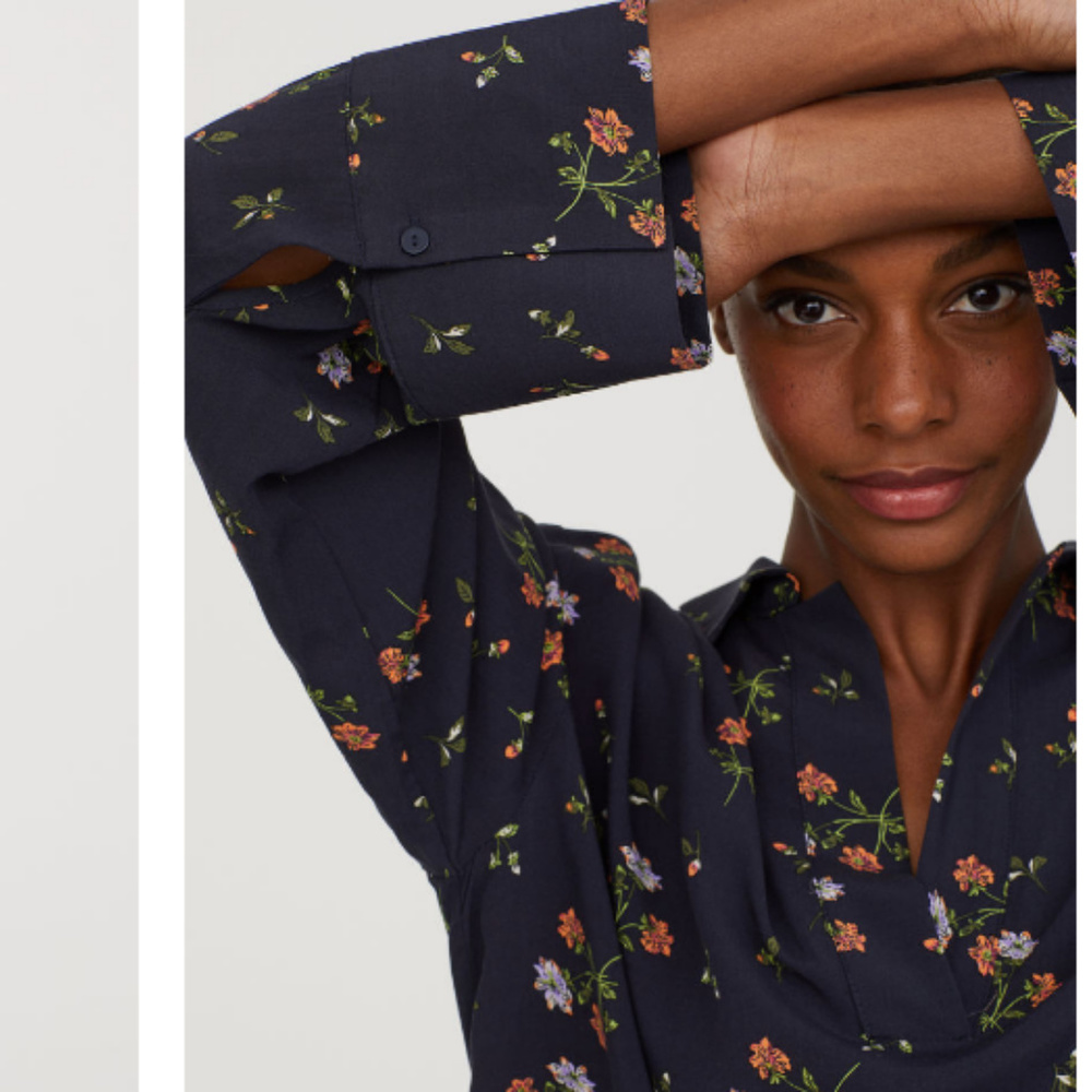 H&M Navy Floral V Neck Collar Blouse - Picture 5 of 6